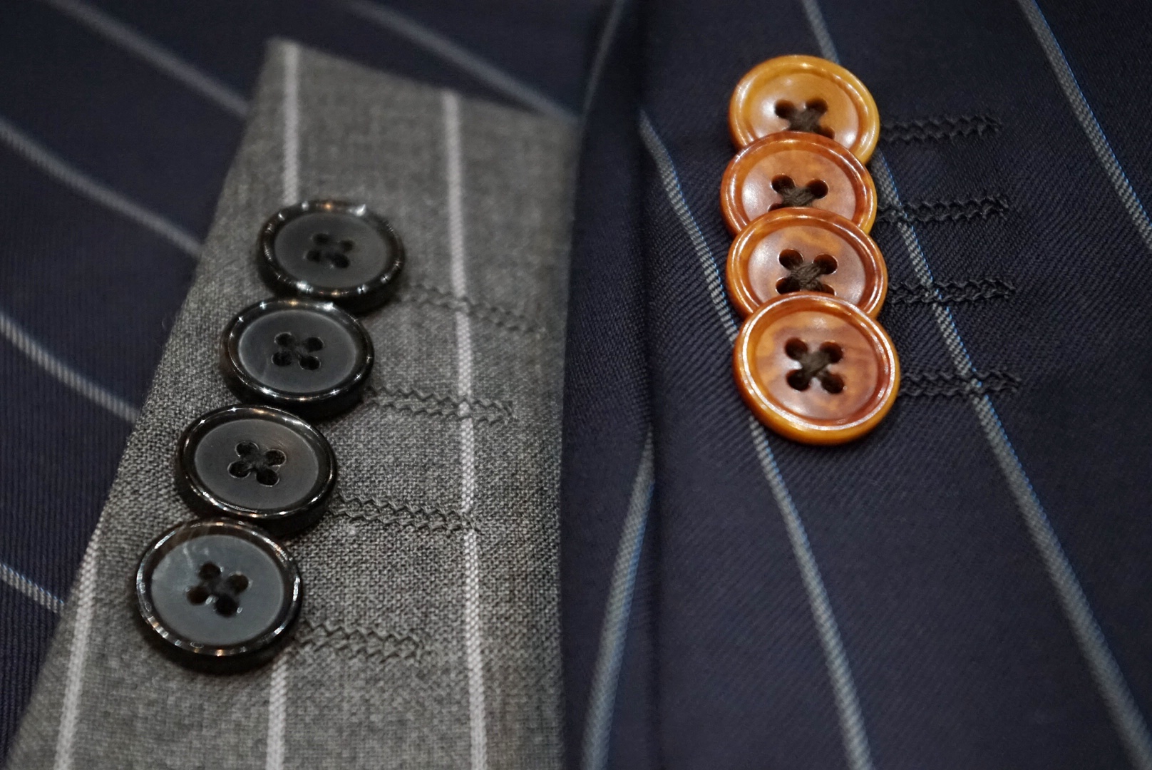 オーダースーツのボタン選びはどれが正解？スーツに関する「ボタン」まとめ福岡天神大名のオーダースーツ専門店福岡えびすテーラ