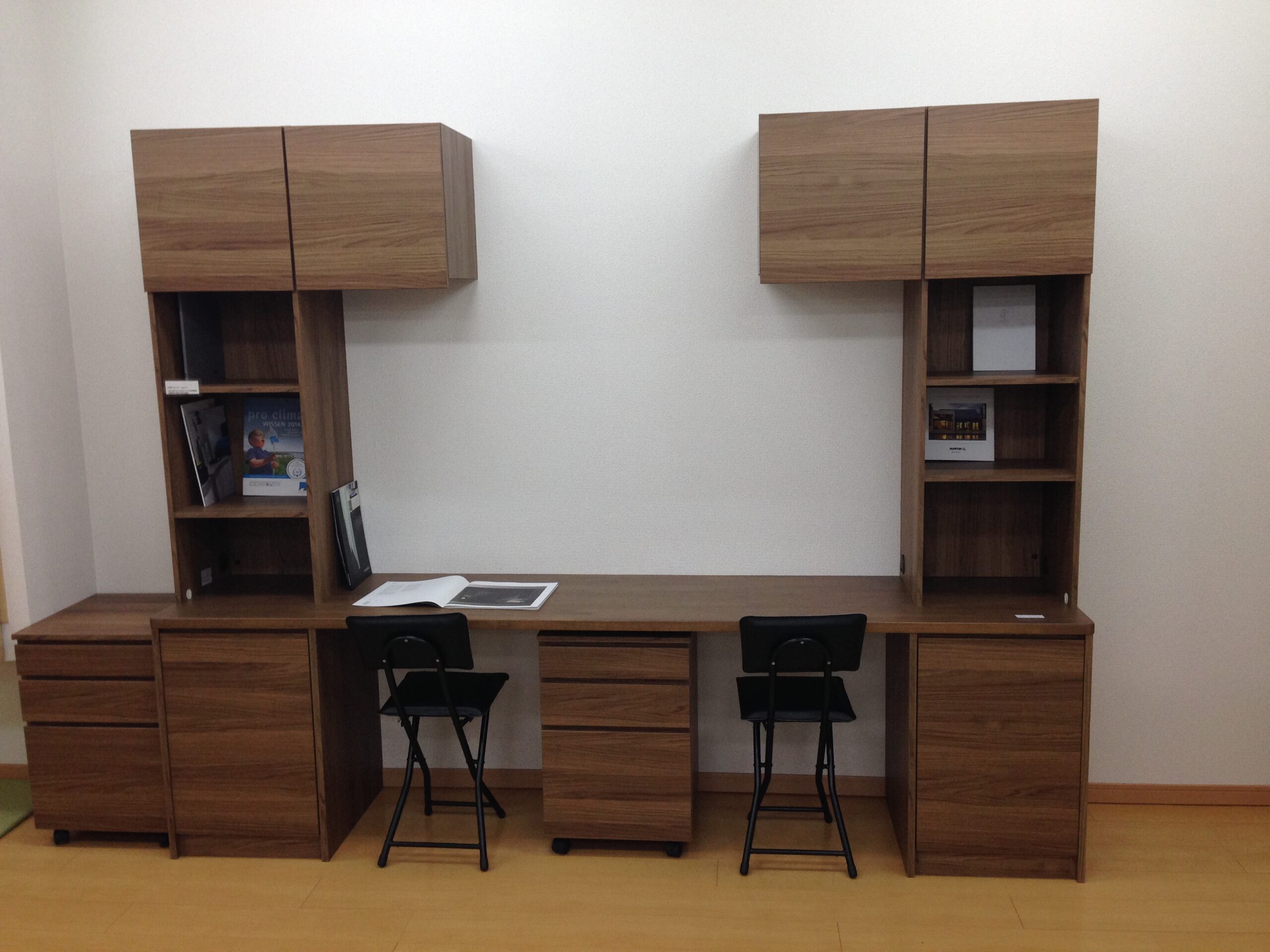 造作カウンター」ではなく、あえて「デスクを置く」という選択肢失敗しない間取り相談 新築リフォーム 間取りアドバイザー 坂口亜希子