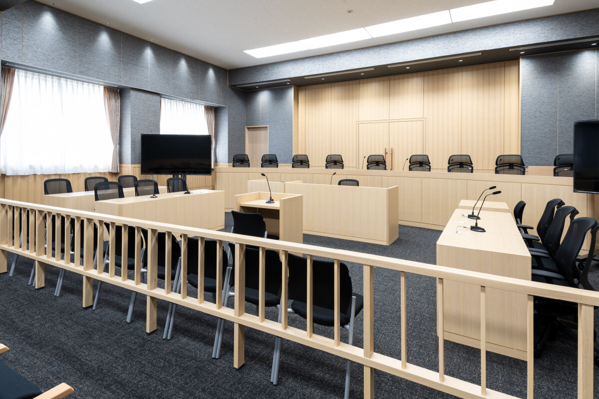 編集部ブログ 鈴木伸子さんが推す”シブいビル”「目黒区総合庁舎」をレポ