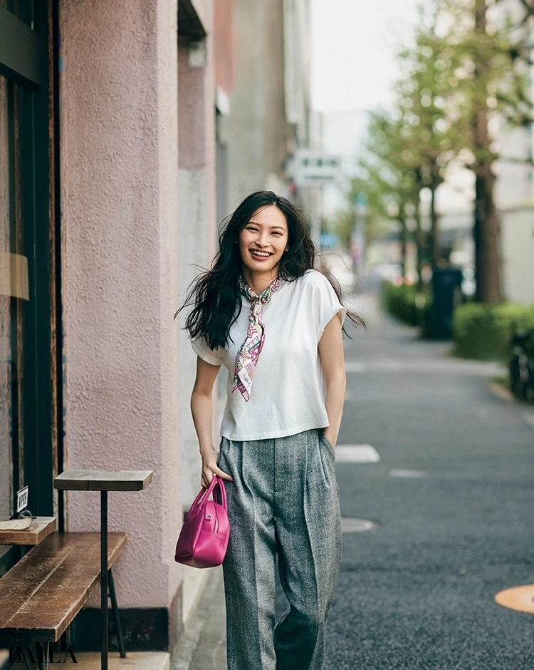 ビジネスで使えるカジュアルは白T