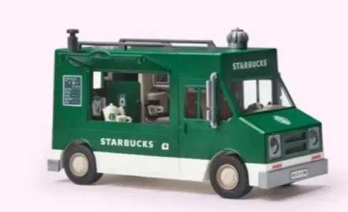 スターバックスのトラックの外に立っているカップルの写真 – Unsplashのトラックの無料画像