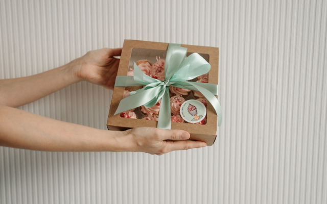 ラッピングに段ボールをしたい！参考にしたいおしゃれアイデア7選資格のPBアカデミ