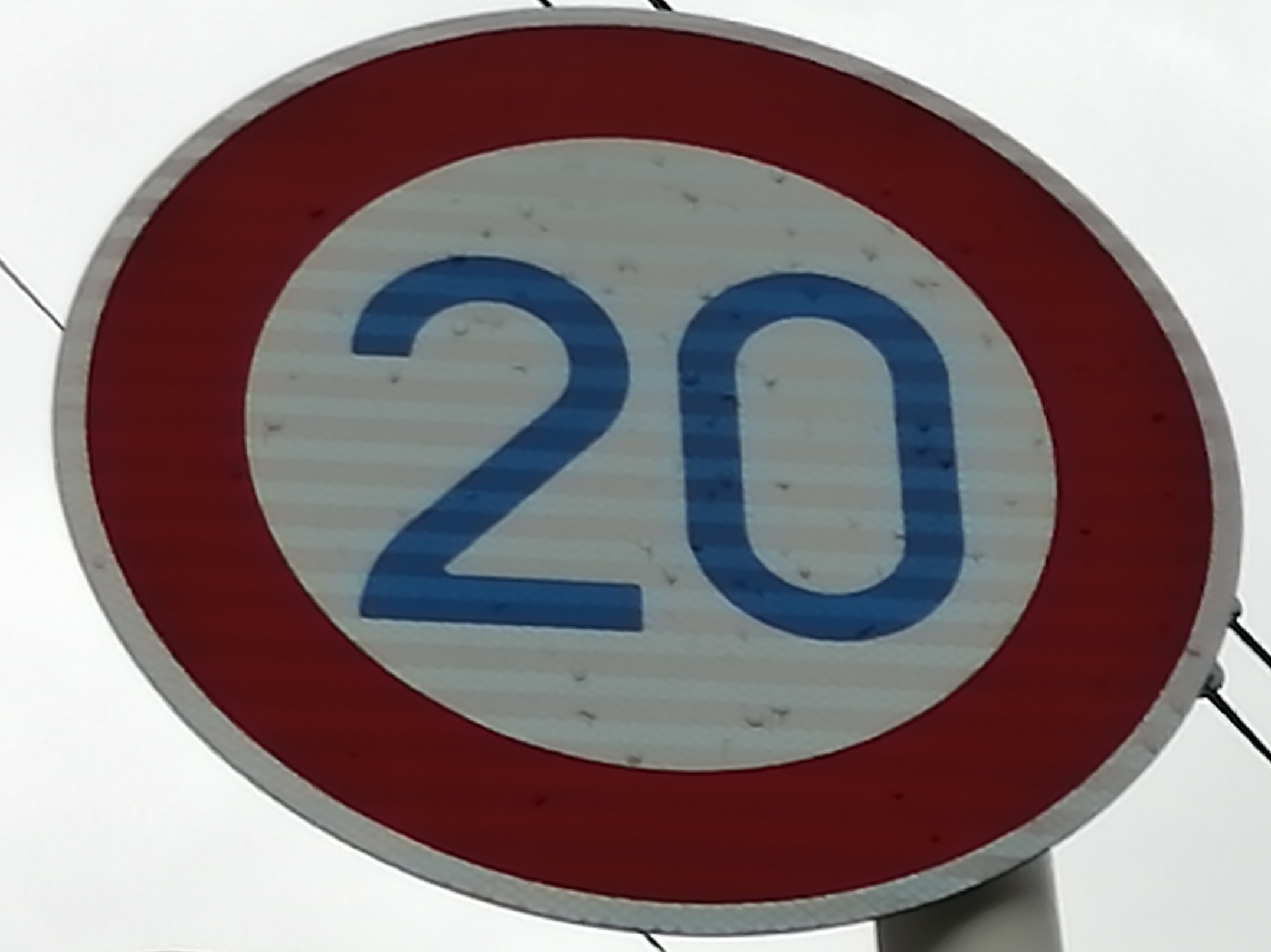 難解極まりなし!! わかってないとヤバいかも「制限速度」と「最高速度」の違いって知ってますか？ - 自動車情報誌「ベストカー」