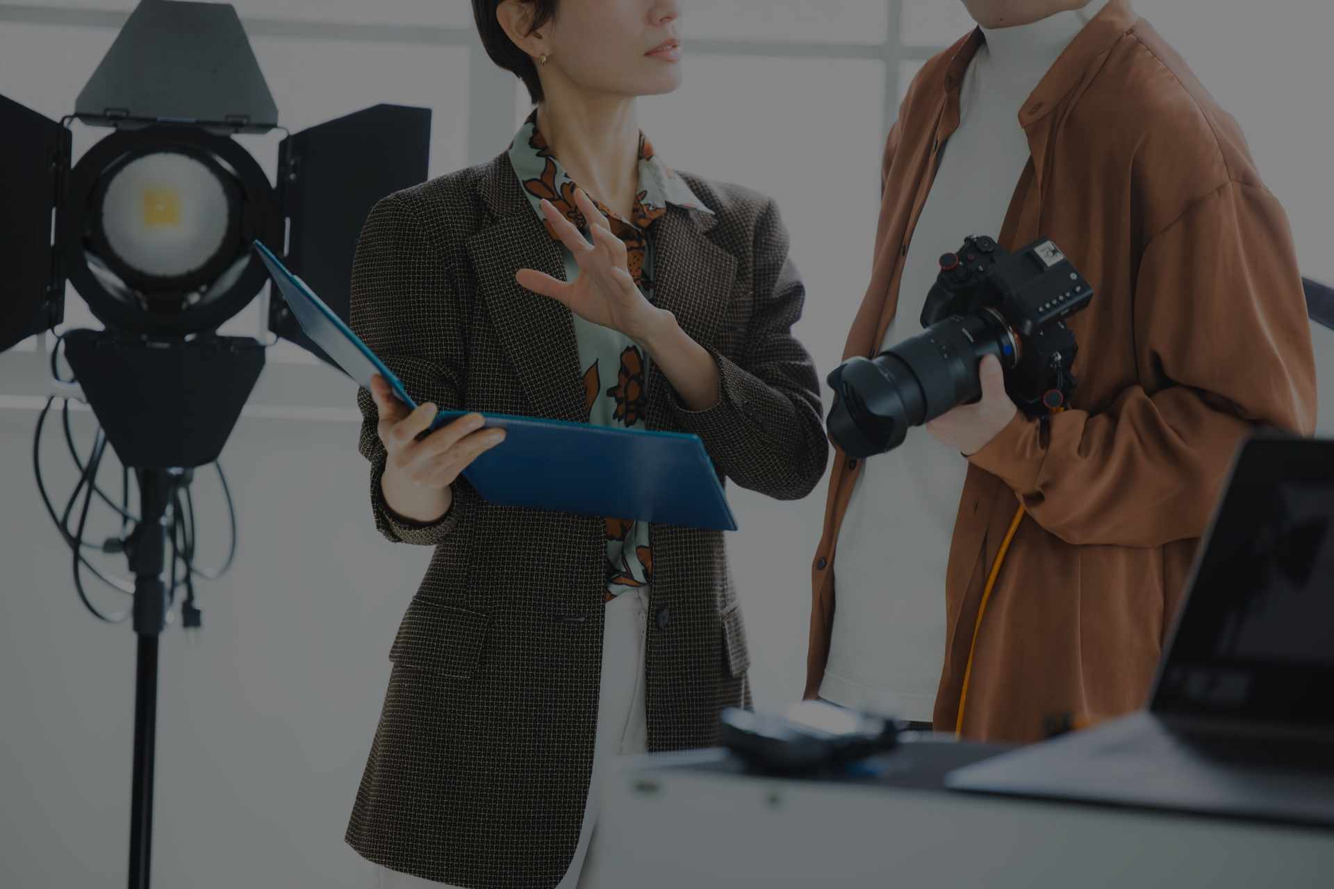 ホームページ用写真撮影 依頼の相場料金は？人物撮りなど種類やおすすめスタジオも紹介OPS 銀座・築地エリアで写真撮影 ならOrderPhotoStudio