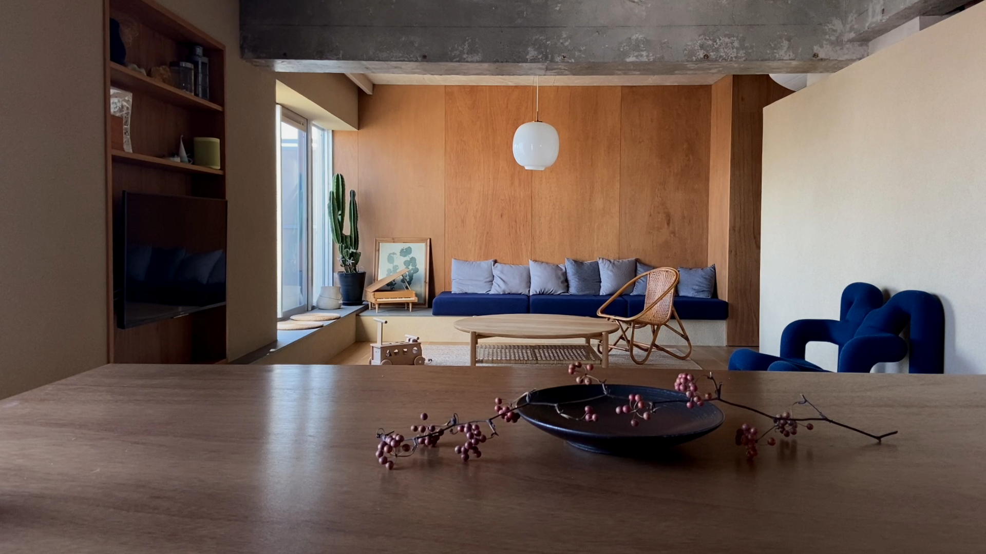 リノベーションで延床面積以上の広さを実感！建築家の自邸マンション空間