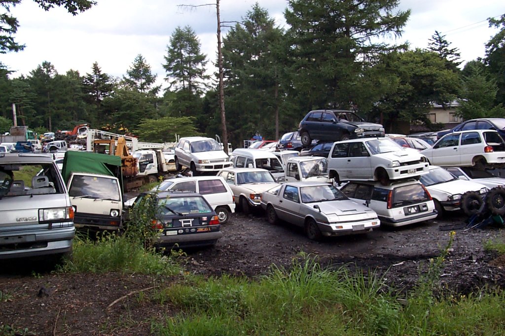 パトカーの墓場に再度訪問ミノスケ@KV36のブログ稜線に恋をして - みんカラ