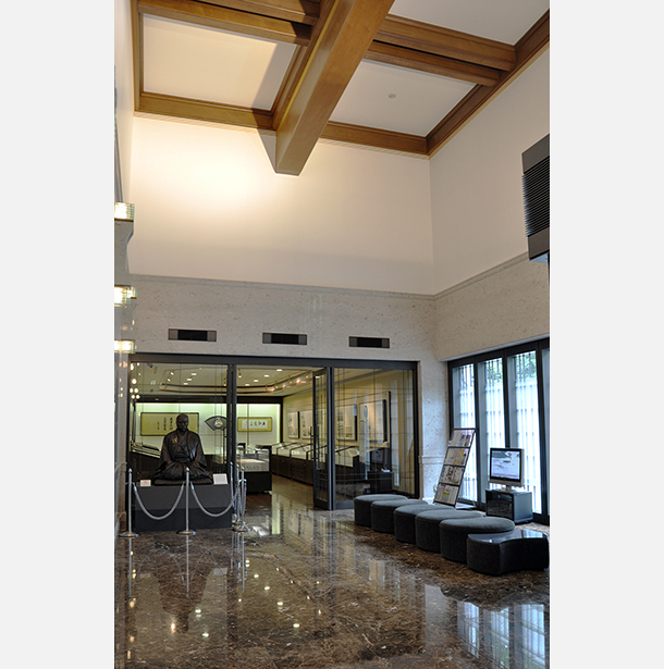 旧三菱合資会社唐津支店本館唐津ボランティアガイド