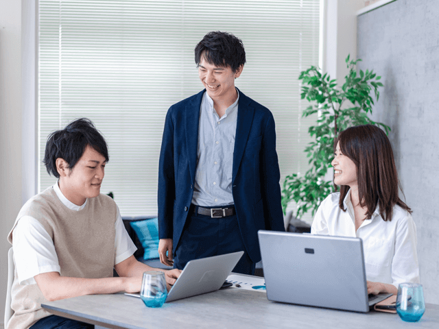 社長・専務・部長・COO？企業における役職とその役割、序列について - リスタートジョブ