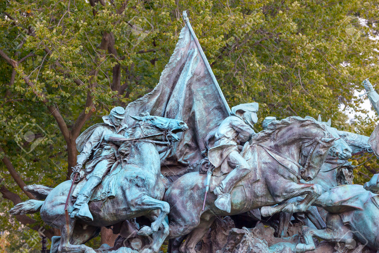 みなさん、国会議事堂の中央塔の真下、中央広間にある像をご存知ですか？3人の偉人の像があるのですが、実は空の台座がひとつあります、どのような意図で作られたのか、気になりますね👀❕,国会議事堂,永田町,国会,中央広間の銅像 ,伊藤博文 ,板垣退助 ,大隈重信,トリビア ,山田賢司,やまだ賢司,衆議院議員,政治家