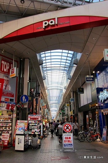 古着屋の街”高円寺の古着店11選。世界をも相手にする店主たちが個性的なアイテムをセレクトさんたつ by 散歩の達人