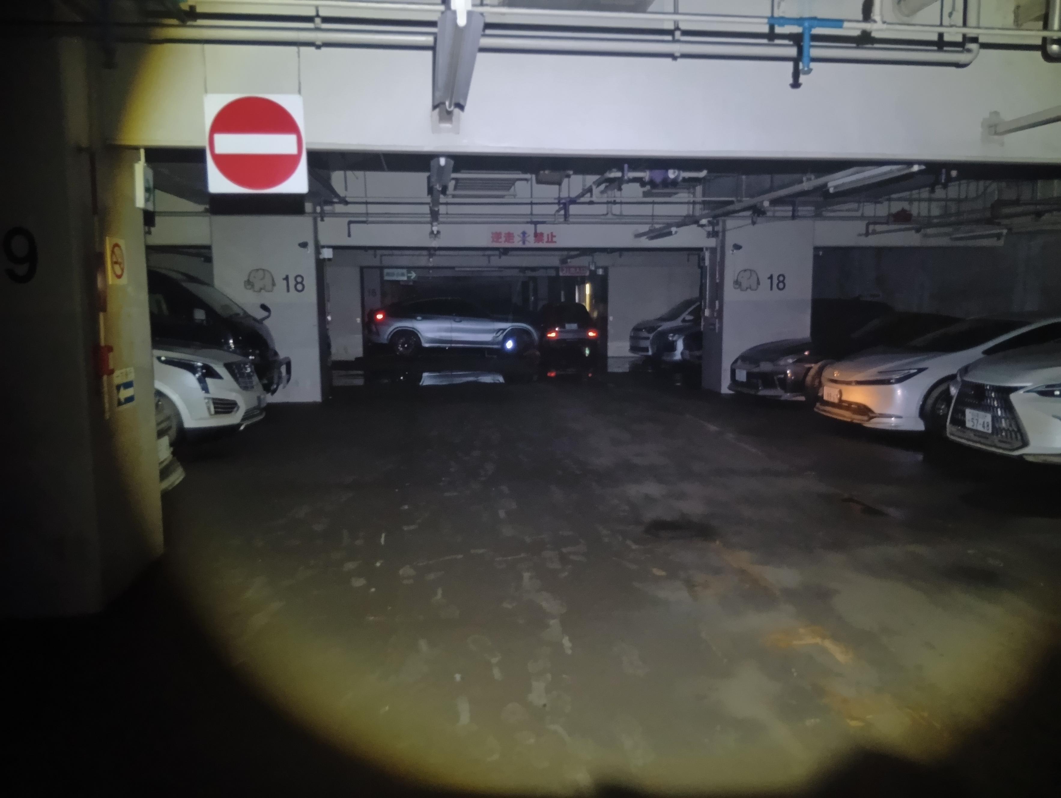 動画 大阪にて、安心して高級車 スポーツカーを置けるパーキング「長堀駐車場」！地下4階は空いていることが多くスーパーカーの姿も - Life inthe FAST LANE