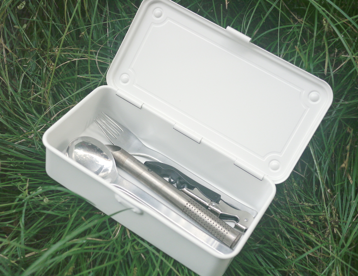 コンテナボックス 蓋付き 屋外 収納ボックス 収納ケース 工具箱 キャンプ アウトドア 車載 カーボックス 防災 頑丈 丈夫 160L 大容量キャスター付き RVBOX1000 グレー ダークグリーン チャコールグレー アイリスオーヤマ RV1000R