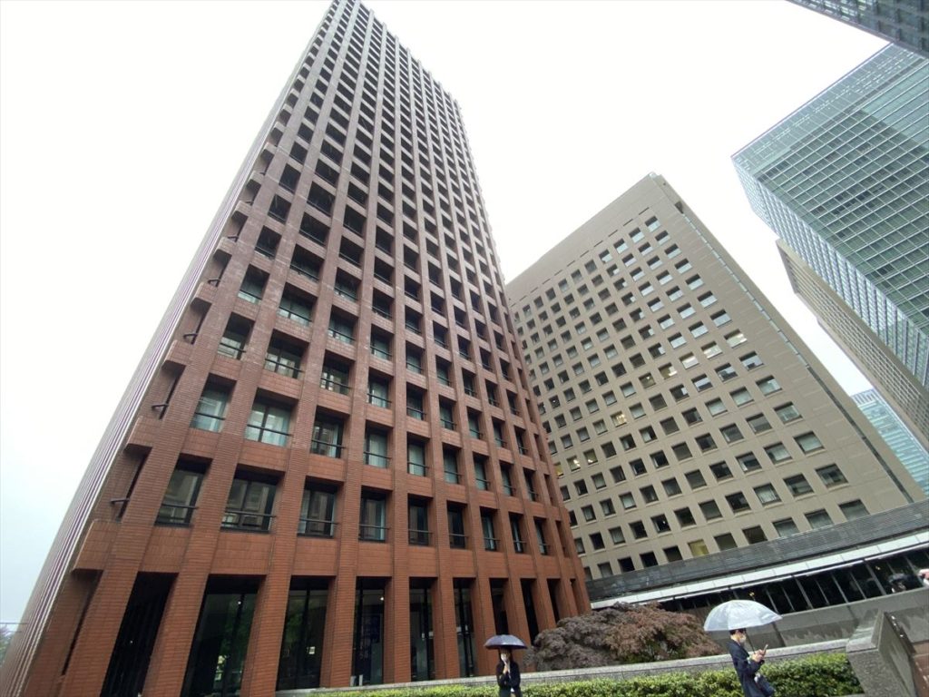 建て替え工事中の、「東京海上日動ビル本館・新館」の様子 2024年2月下旬撮影 - 再開発調査兵団