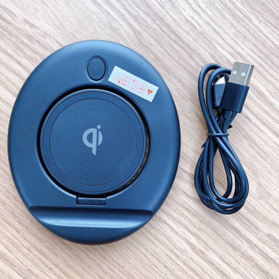 100均ダイソーワイヤレス 充電器を紹介。置くだけでスマホが充電可能で便利な一品。ruru-syu.com