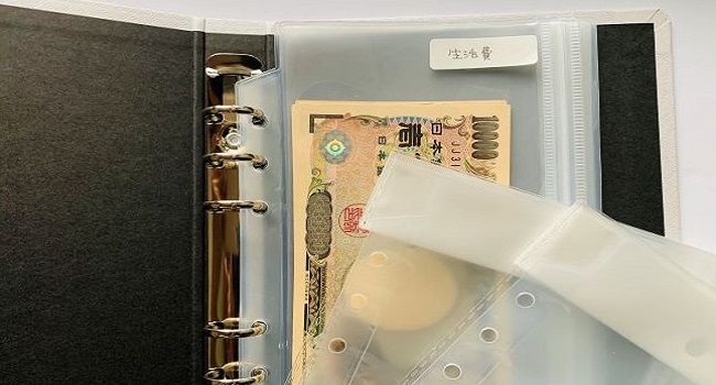 新・家計管理ファイル 封筒積立始めませんか？ DAISOで揃う 手書き家計簿 5人家族手取り30万円台 節約専業主婦