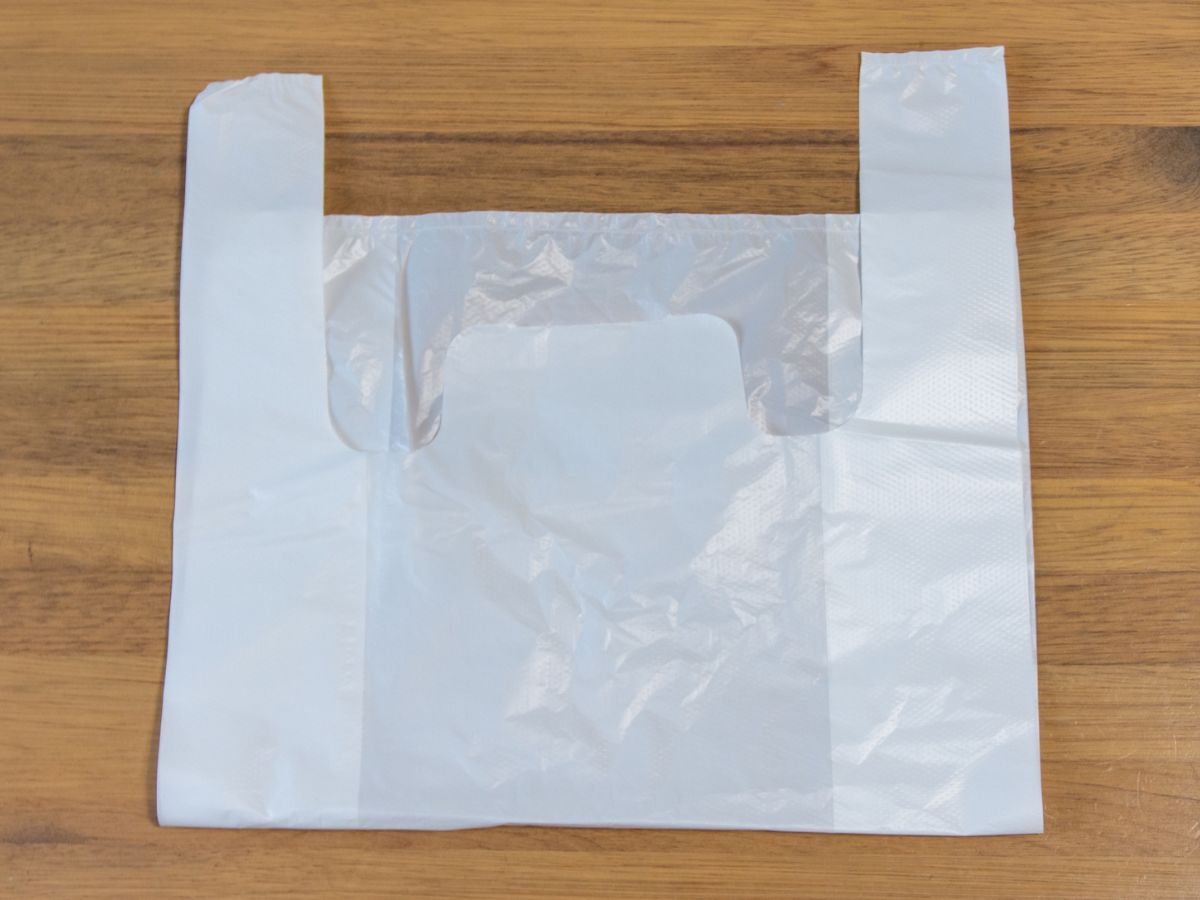 レジ袋の収納アイデア たたみ方と、簡単な収納方法 - megmeg simple life - 収納インテリア