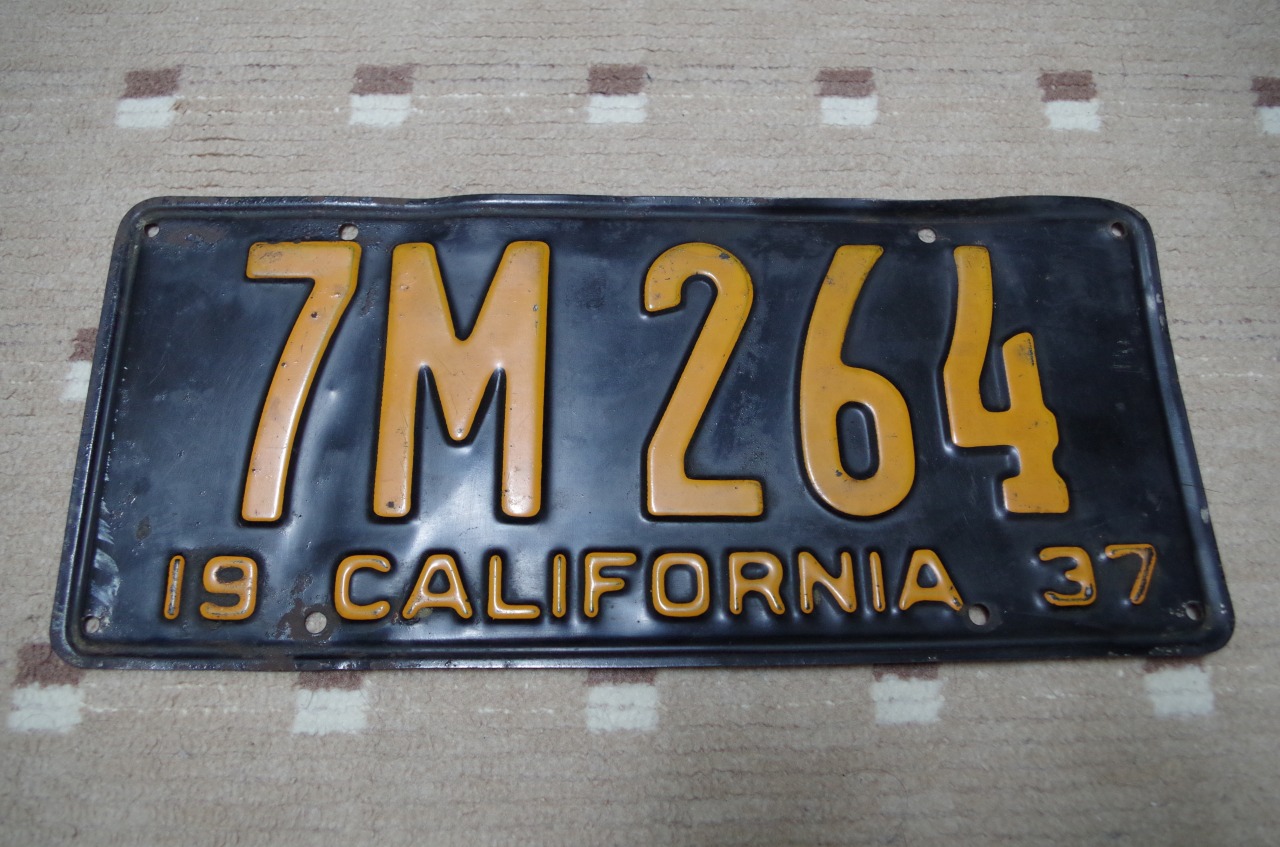 驚きの破格値，安いアメリカ ミシガン州発行ナンバープレート NVR238 90年代後半