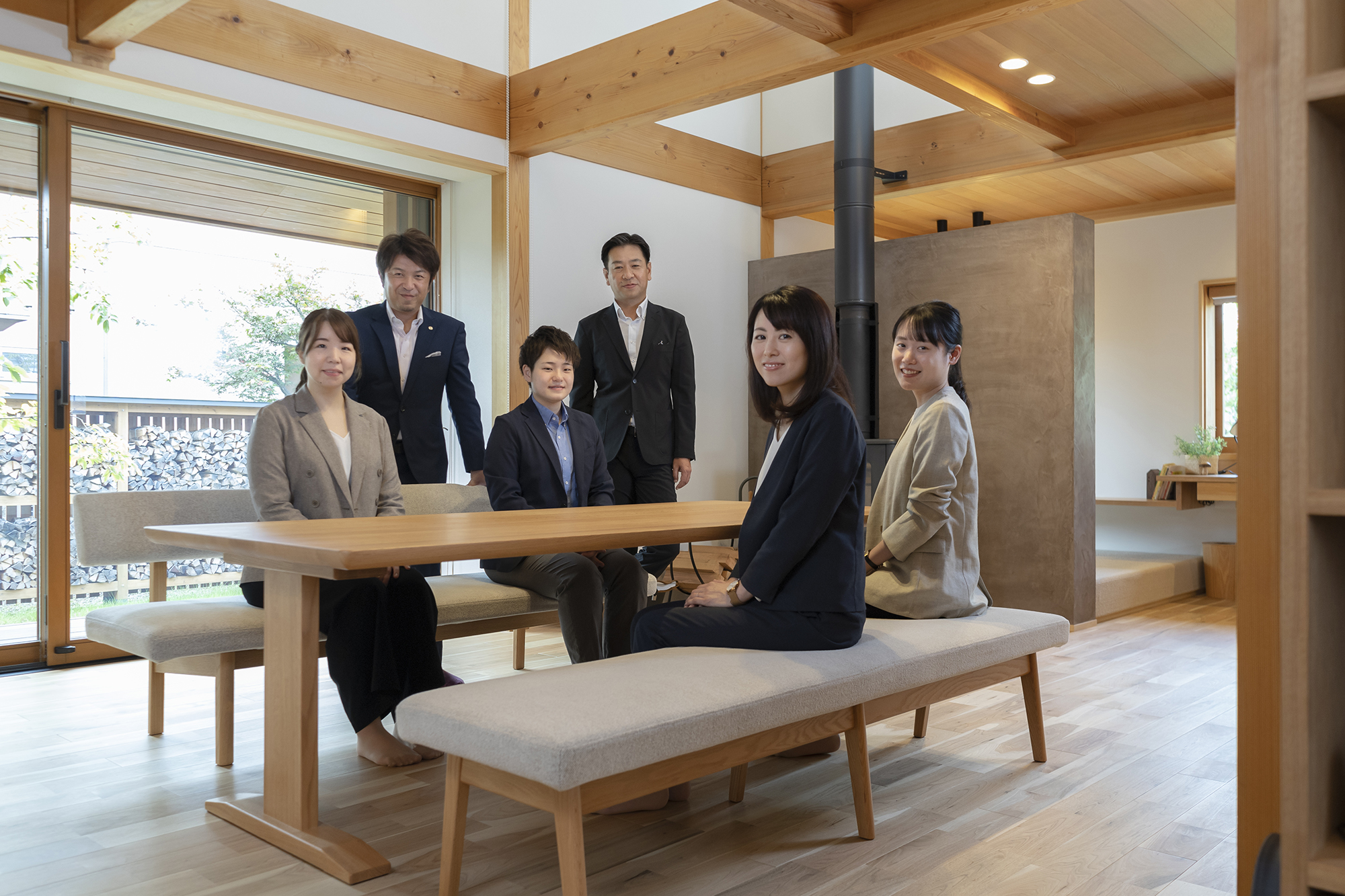 スタッフ紹介 < 株式会社 もみじ建築愛媛県松山市新築住宅・リフォーム・施工