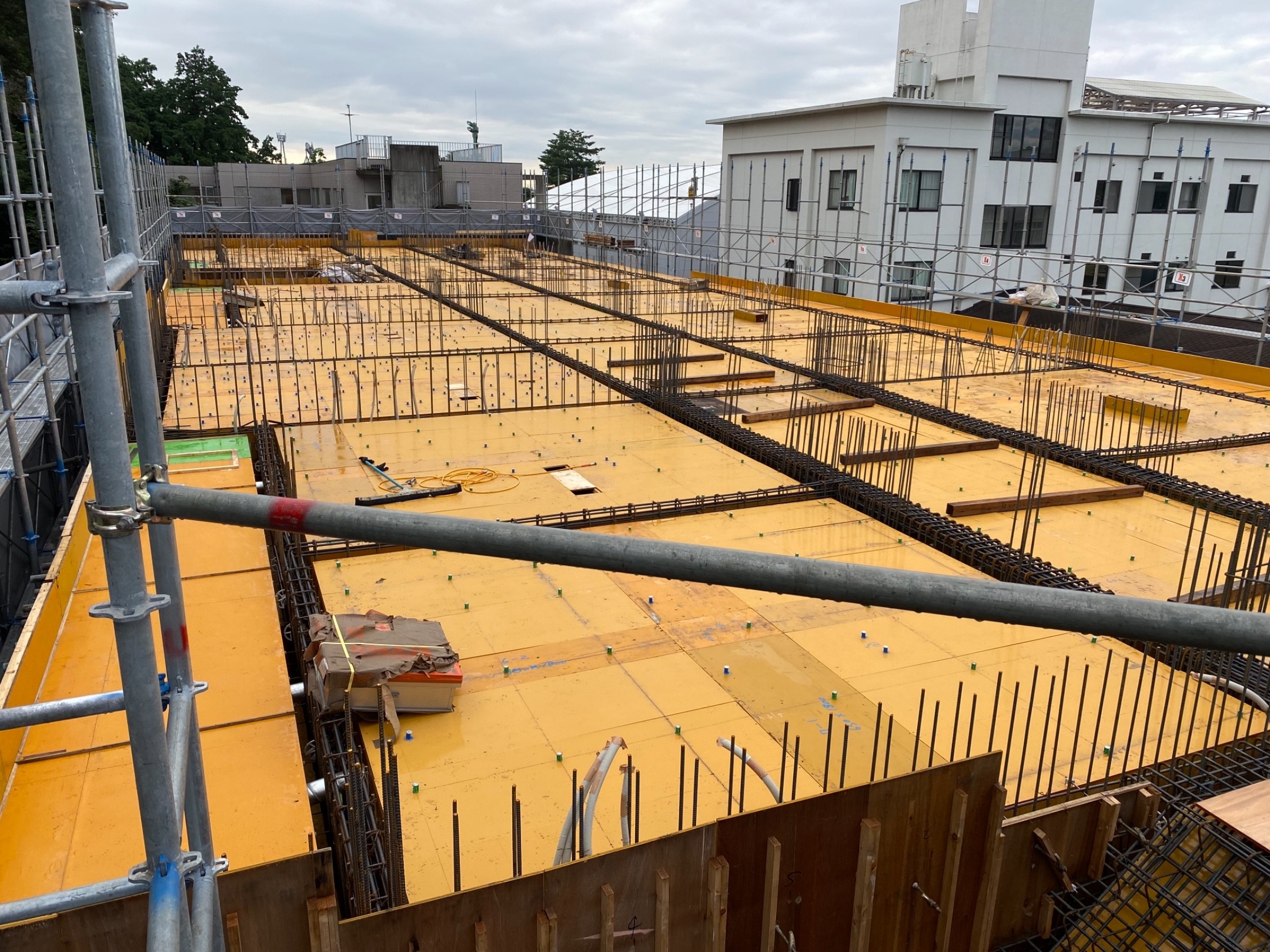 型枠大工 東京都品川区月収30万円以上可能 赴任旅費支給 生活家電・備品付きの寮有限会社 盛田建工の求人情報ジェイウォーム 沖縄のバイト・社員求人情報サイト