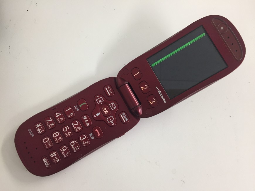 AQUOS SHOT 933SH 画面が映らなくなったガラケーのデータ救出だったはずが・パソコン坊主