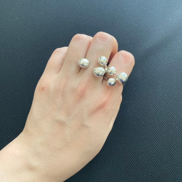 MONICA CASTIGLIONI モニカカスティリオーニ