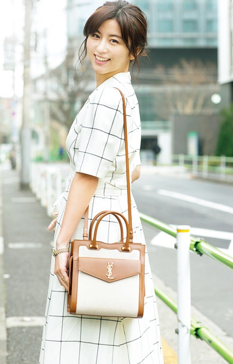 ヒロド歩美アナ 「野球ボールと同じ革の」珍しい名刺入れを披露 芸能 デイリースポーツ online