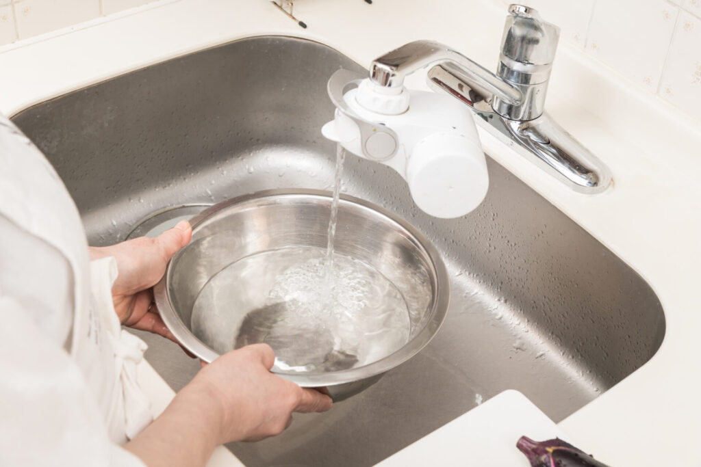 水道・蛇口の水漏れトラブルが発生した時にやるべきことと原因別の修理方法を解説！東京ガス