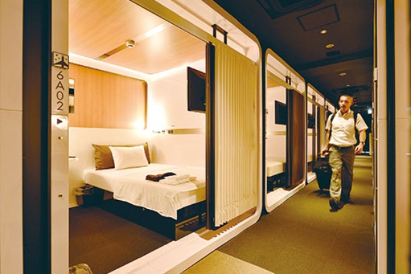 カプセルホテルのすすめ！上段と下段ではどっち派？池袋のサウナ・ホテル宿泊『 かるまる』blog