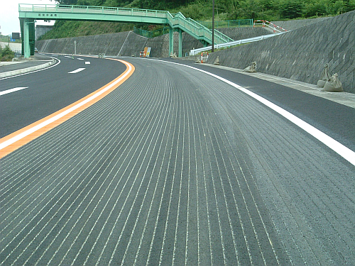 グルービング－新潟県長岡市若井カッタ