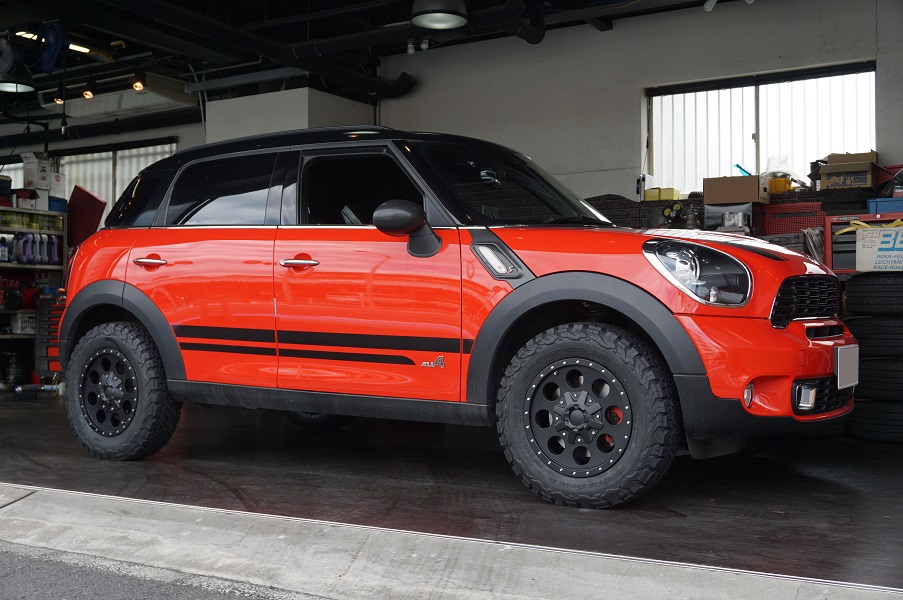 MINI COOPER D F54 リフトアップ施工MINI GARAGE PARADOX