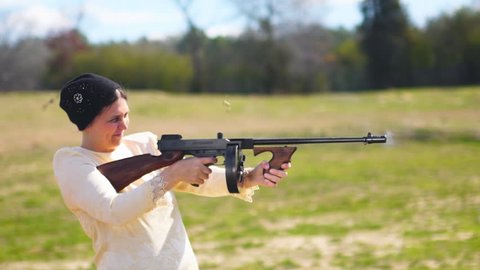 ミリブロNews:ブラジルでギャングから押収された6連銃身リボルバー式ショットガン