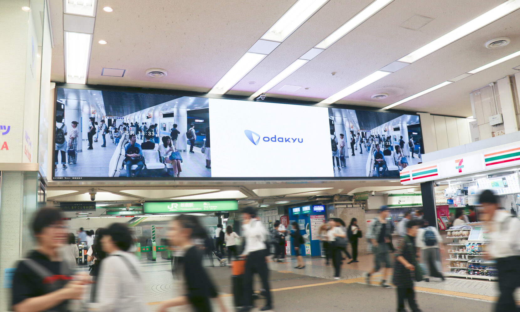 チラシとフライヤーの違いは？活用シーンやポスター・パンフの違いも