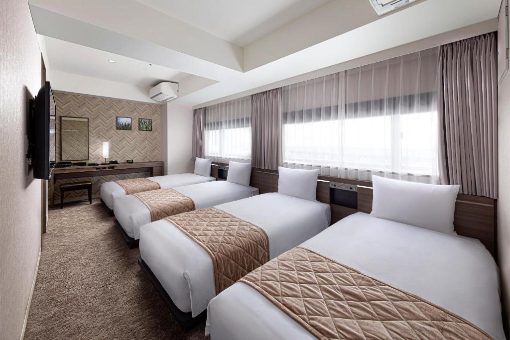 ヴィラフォンテーヌ グランド 東京有明では開業５周年を迎え、スペシャルプランの販売をいたします！ 題して「夏は有明へゴーゴープラン！」なんと5周年にかけまして、5大特典付きです！ ①名物！勝手丼など和洋ブッフェスタイルの朝食付き ②天然温泉 泉天空の湯 有明