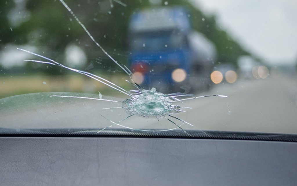 車のガラス破損は自動車保険で直すのが最適？自動車保険を使う際の注意点を解説車買取・中古車査定はグーネット