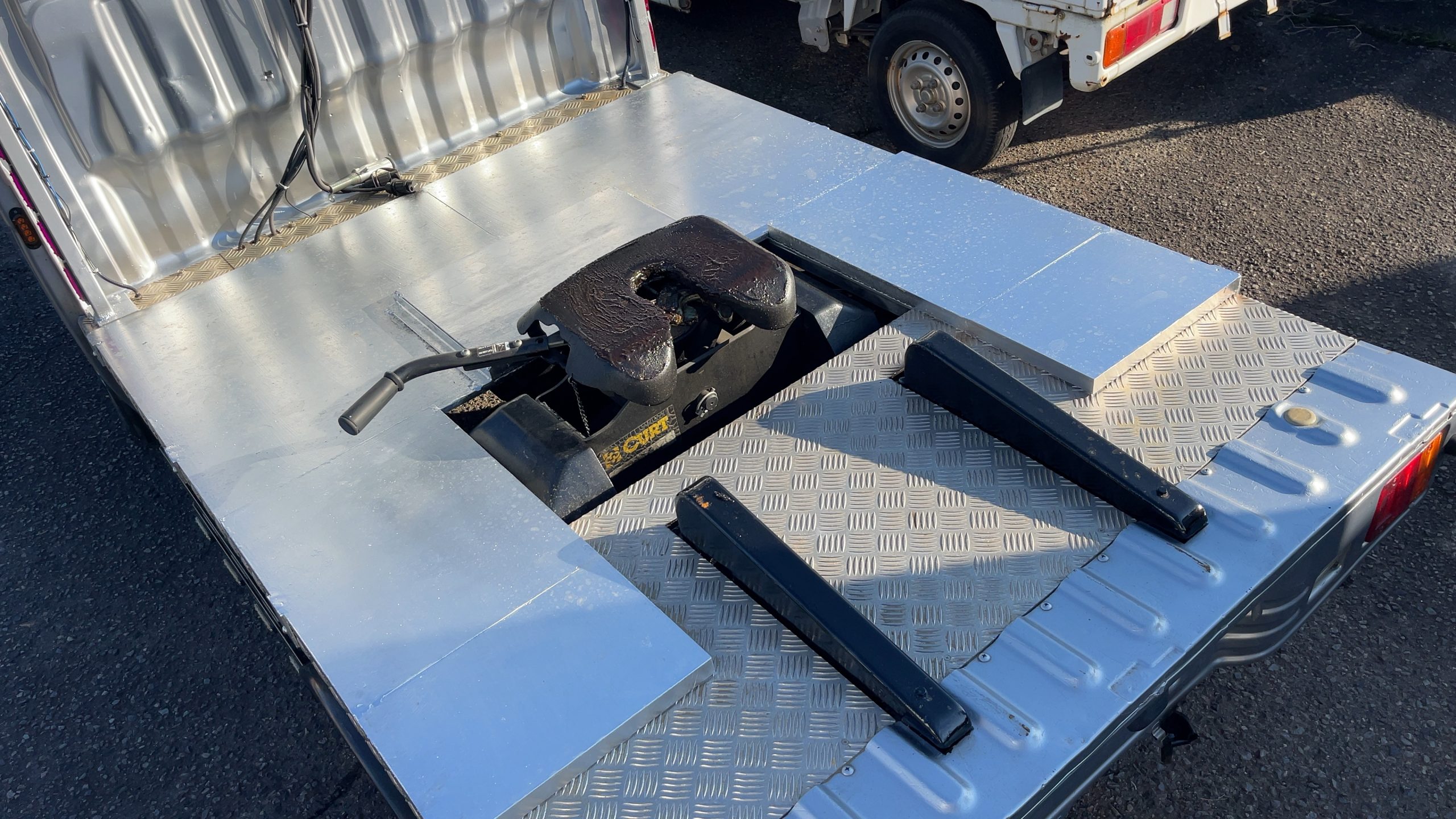 三菱ふそう W400 超重量物輸送トラクター - FD830 Blog Truck-Channel