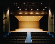 会場：東京都庁都議会議事堂１階 都民ホール・都政ギャラリー・議事堂レストラン入場無