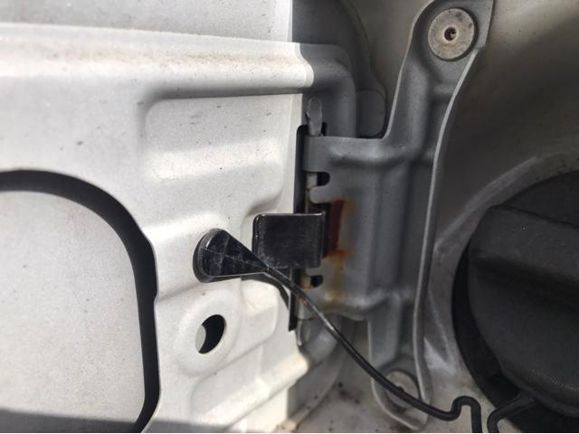 ミライースのエンブレム交換・給油口ステッカーに関するカスタム事例車のカスタム情報はCARTUNE