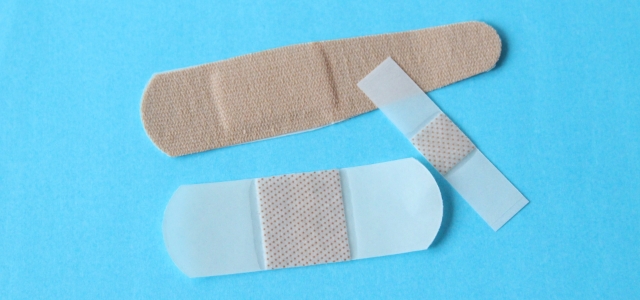 ガードレールを擦ったのに連絡しないとどうなる？法的リスクと対処法