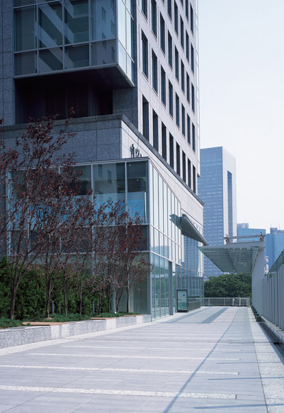 汐留芝離宮ビルディング - 飯野海運株式会社