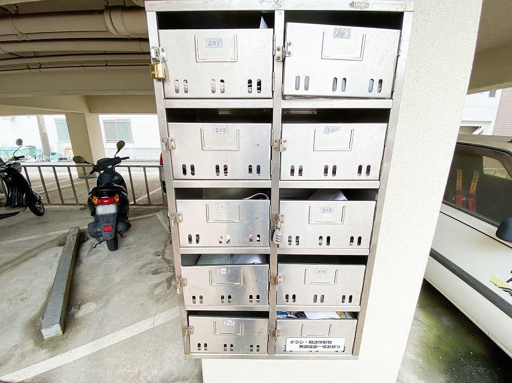 台湾のいなげやの残骸はセブンイレブンで傘を売っているひらじゃX