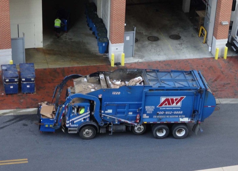 働く車シリーズ パリのゴミ収集車編