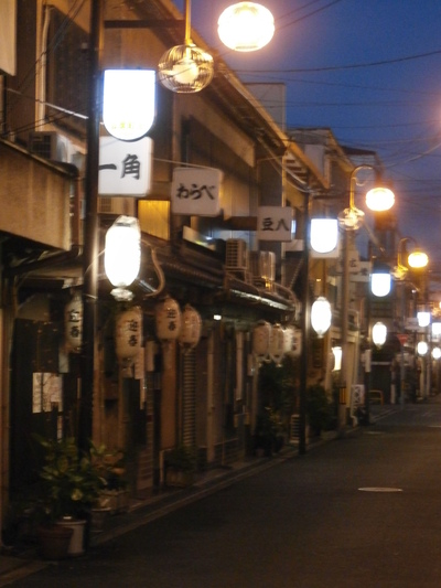 店内写真あり】鯛よし百番 “飛田最高格式の元遊郭” –