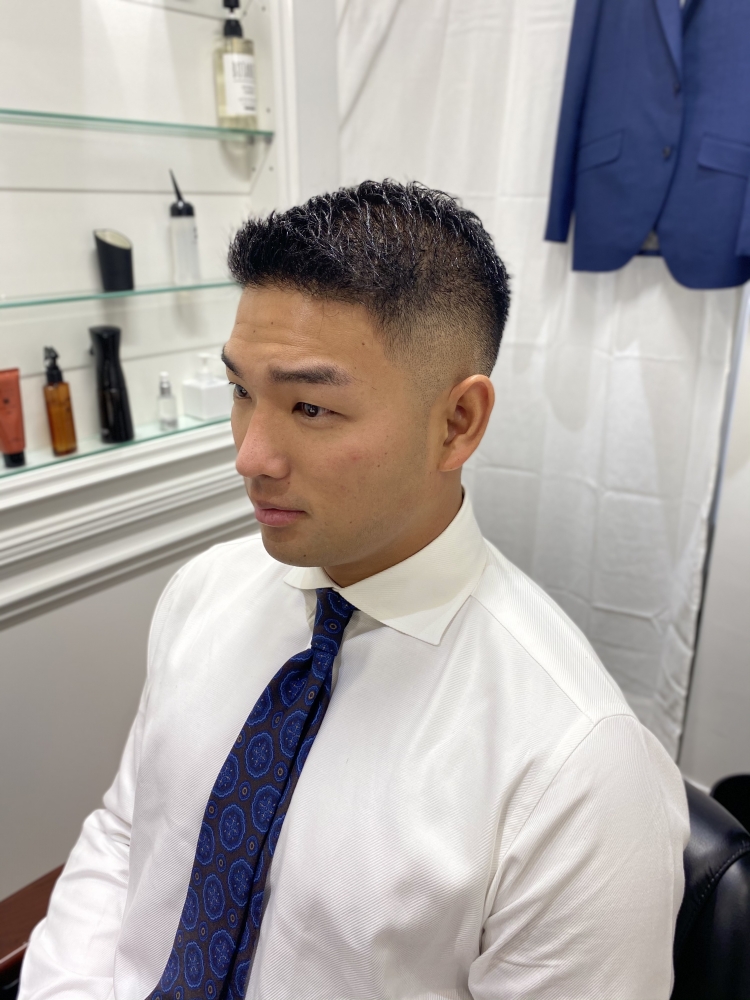 💈🍜🍩 かっこよろしき髪型でかっこよろしき人生を🎂ビジネスヘアビジネスマンツーブロックツーブロック男子ツーブロフェードスタイルフェードカットスキンフェードアップバング前髪パーマメンズパーマメンズヘアースタイルメンズヘアセット