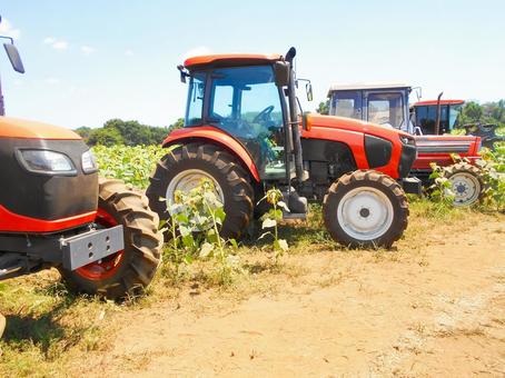 無人運転も可能な電動トラクターを展開するMonarch Tractor建設テックメディア CONTECH MAG