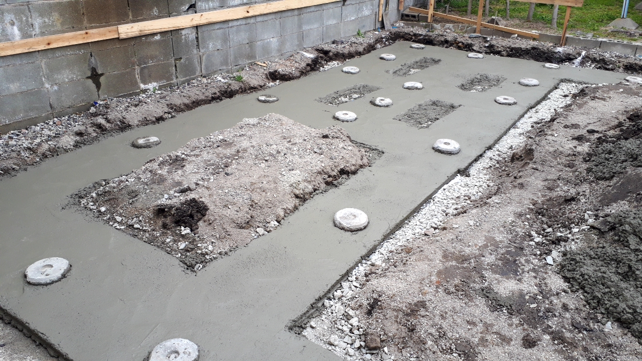 ｷｭｰﾋﾞｸﾙ基礎部捨てｺﾝｸﾘｰﾄ打設 – yone report