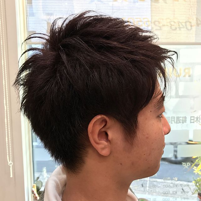 男性をカッコ良くするヘアスタイルと、若さを保つメンズ・エステメニュー | 上越市本町の理容室ヘアーエステサロン・オーノ