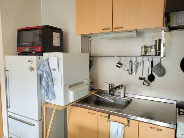 賃貸でもファミリー用食洗機が置けた！狭さを攻略した意外なアイデアとは？ Aki- エキスパート - Yahoo!ニュース