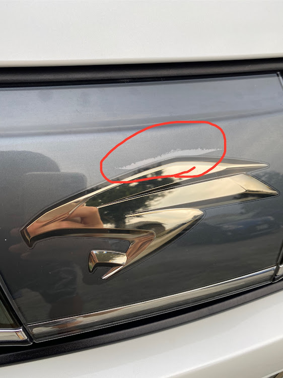 新型ハリアー 80系 フロントグリル チュウヒ 鷹 エンブレム タカ カスタム パーツ フロントマスク