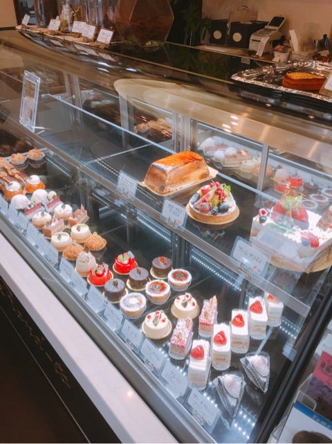 小布施「ロント」で出会った至福のケーキぺーシュメルバ・モンブラン・フォレノワールの驚きの美味しさ