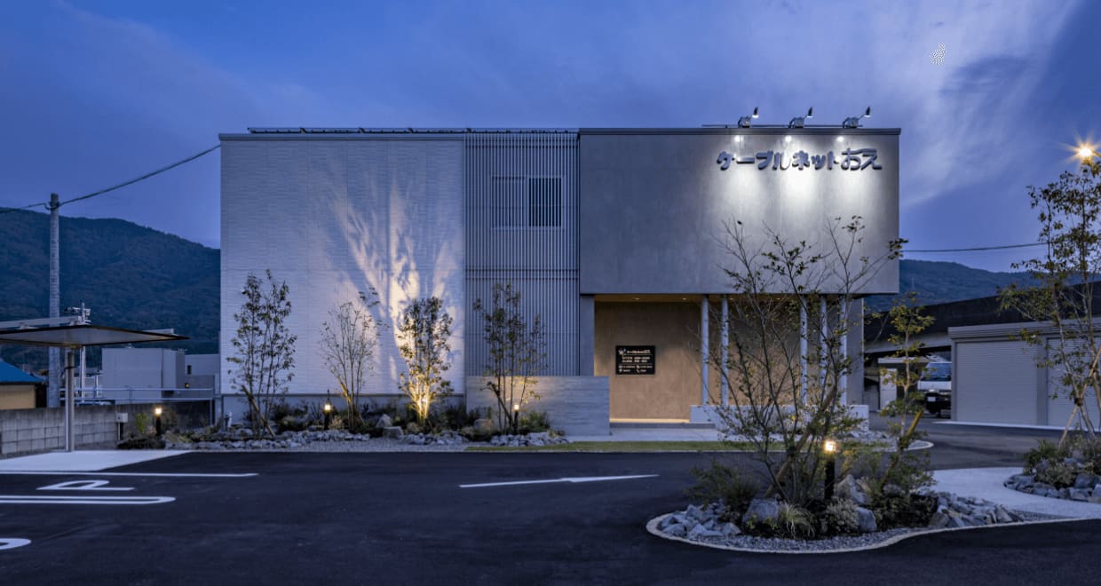 新宿のオフィスビルをコンバージョン